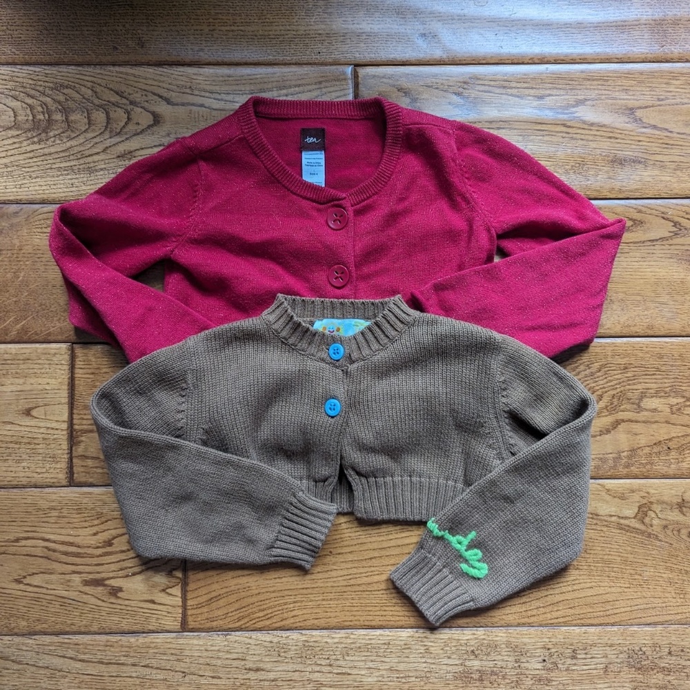 2 shrug sweaters. Boutique brown shrug sweater and Tea red shrug. Size 4